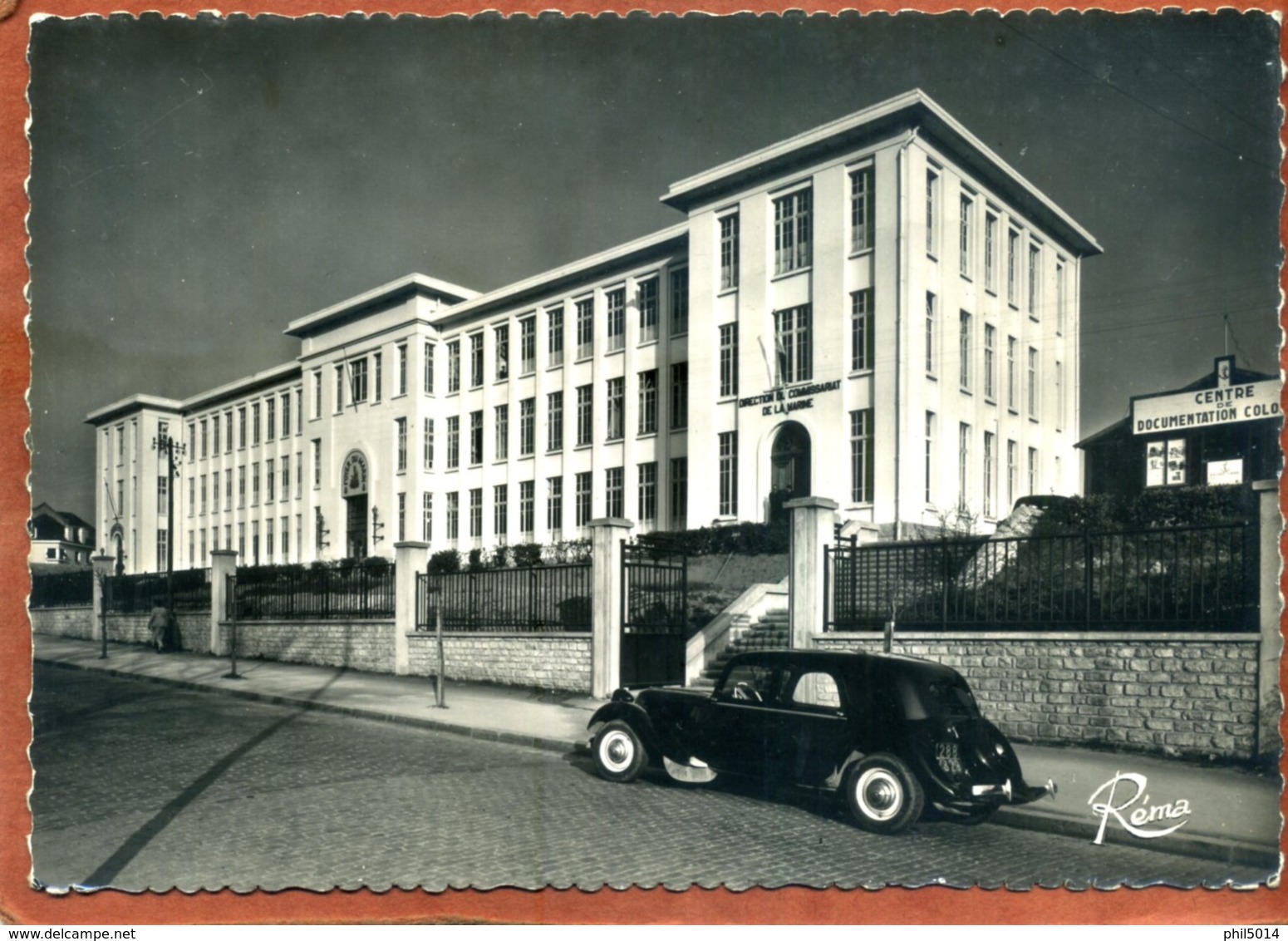 29  CPSM BREST   Le Foyer Du Marin   Voiture Traction Citroen    Très Bon état - Brest