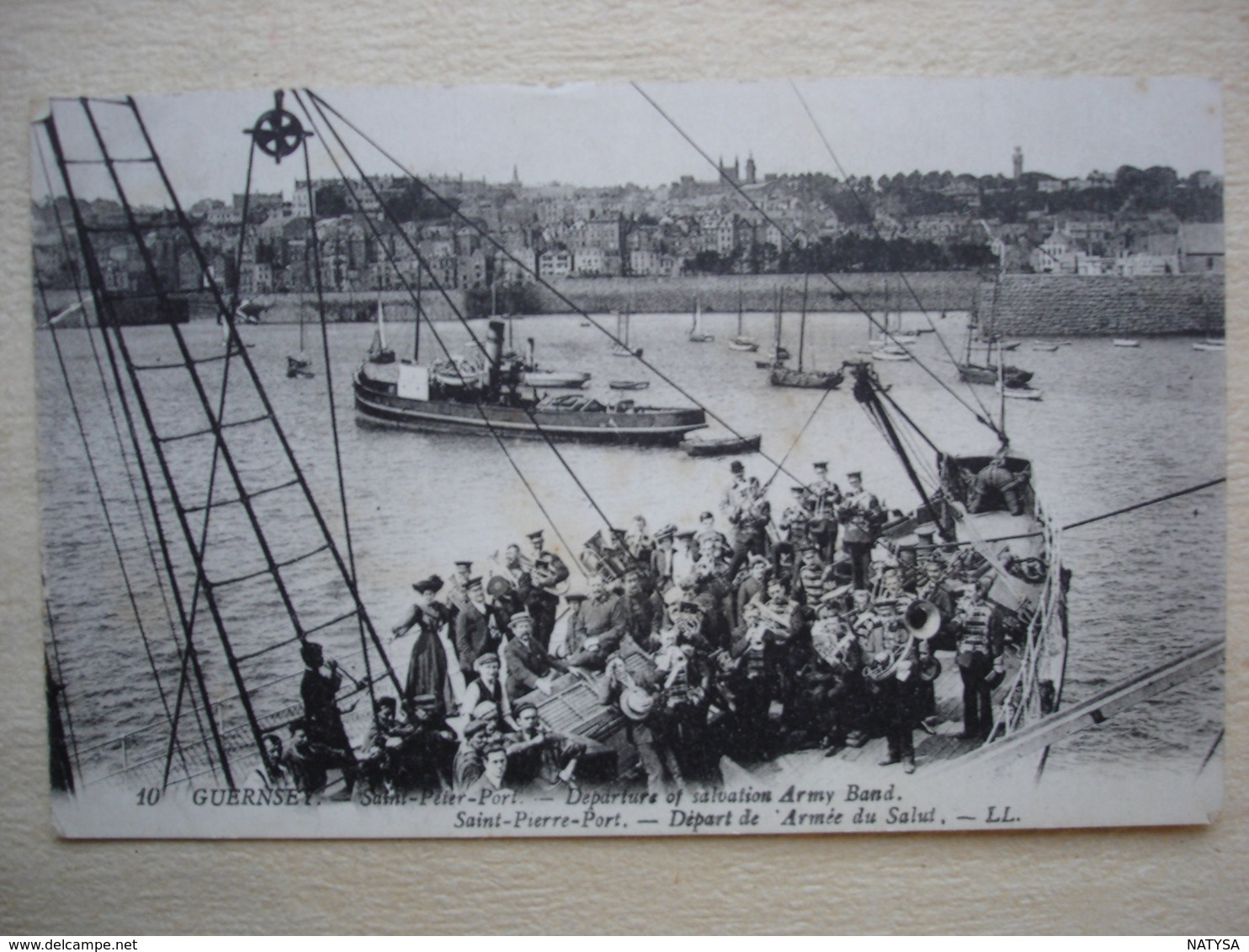 GUERNSEY  SAINT PETER PORT / SAINT PIERRE PORT  Departure Of Salvation  Army Band /départ Armée Du Salut - Guernsey