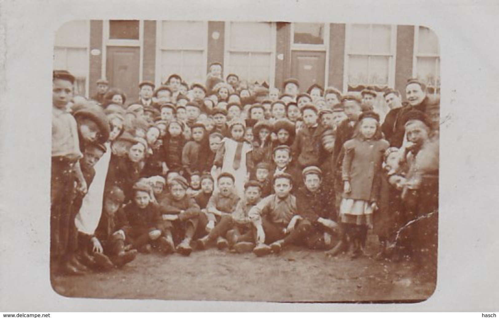 261054Rotterdam, Schoolklas ? Begin 1900 (FOTO KAART)(rechtsonder Een Beschadiging) - Rotterdam