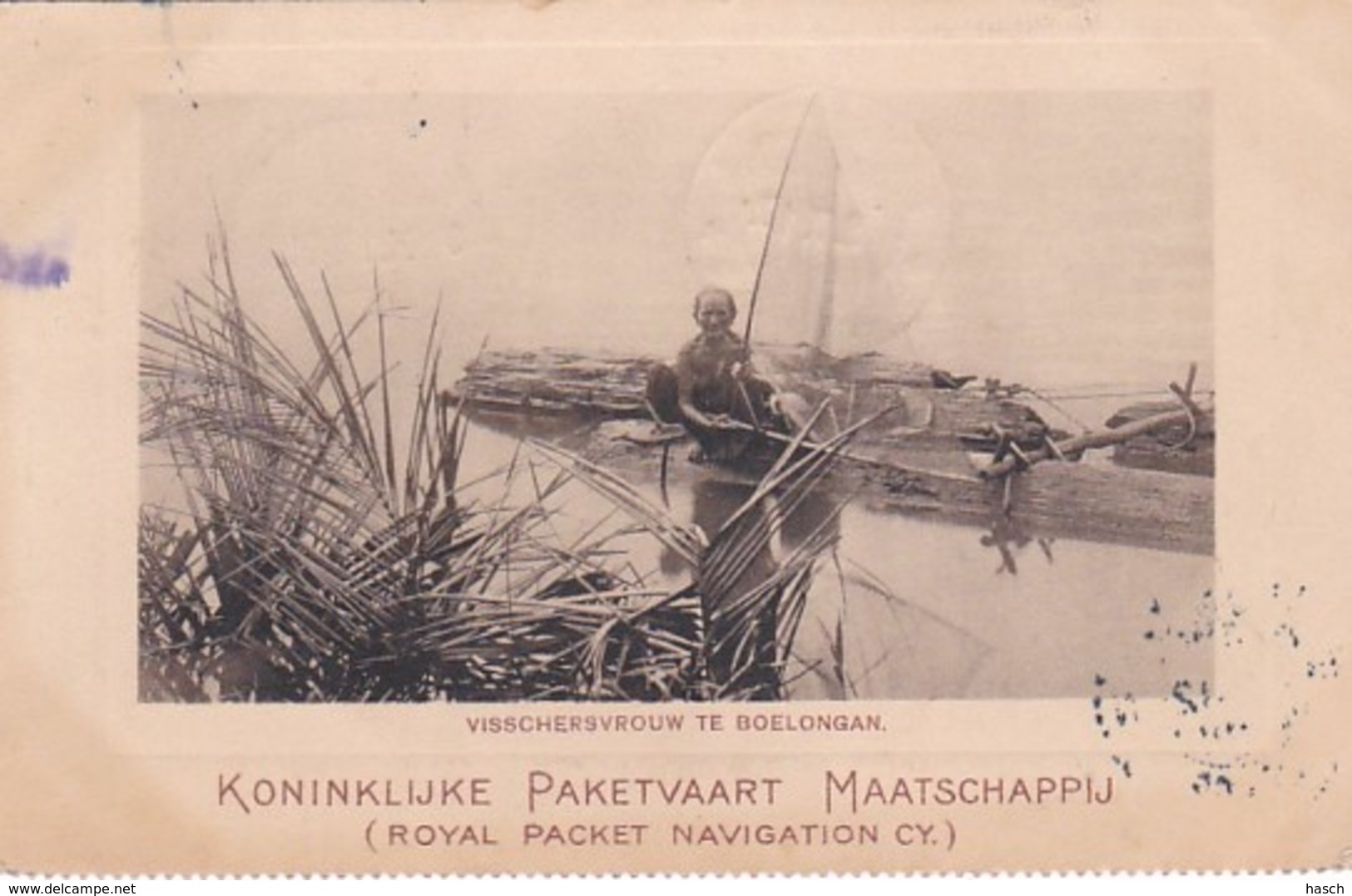 2610156Koninklijke Paketvaart Maatschappij, Visschersvrouw Te Boelongan. - Indonesien