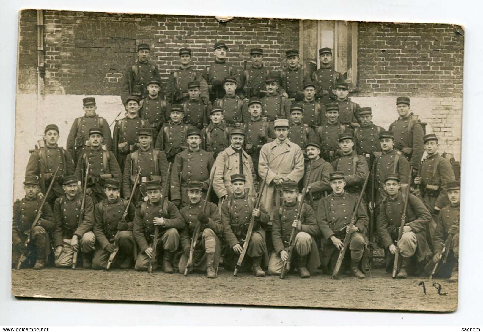 MILITARIA  CARTE PHOTO Officier Et Militaires Photographe Boubours Le Perreux     D18 2019 - Reggimenti