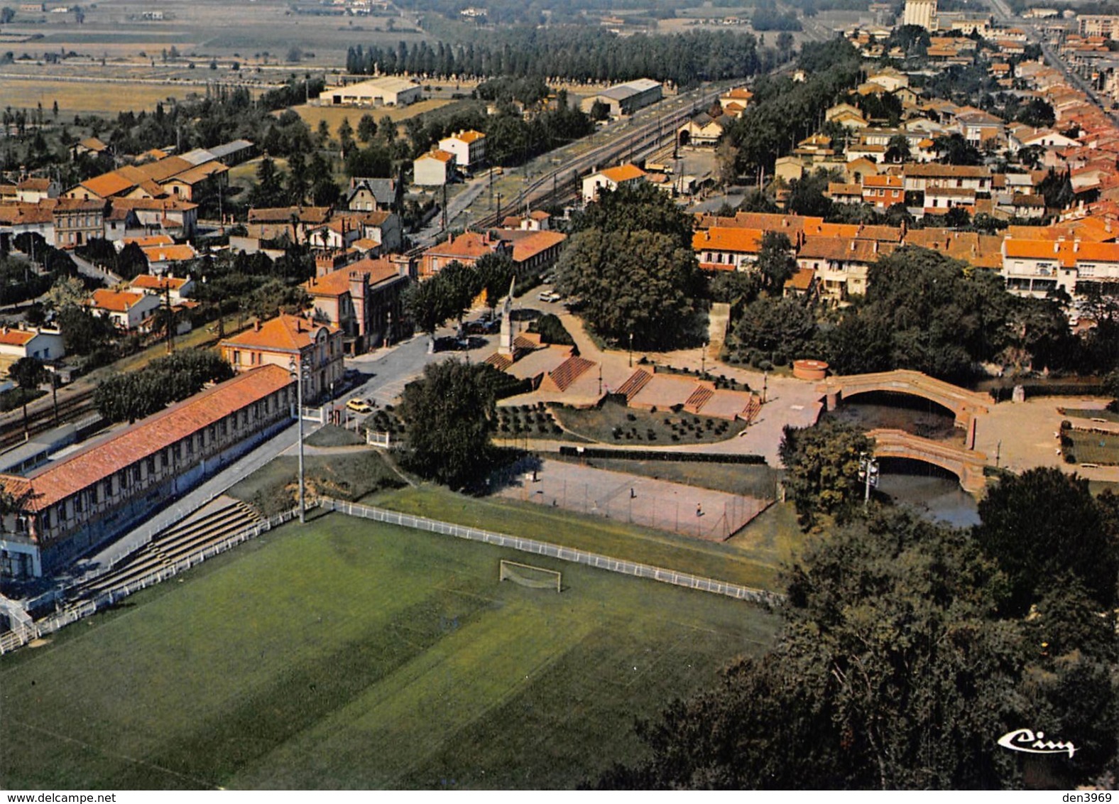 MURET - Vue Aérienne - Stade - Muret