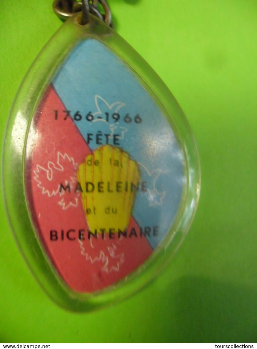 PORTE CLEFS De 1966 - COMMERCY (Meuse - 55) Blason Armoiries - Fête Du Bicentenaire De La Madeleine (1766-1966) - Sleutelhangers