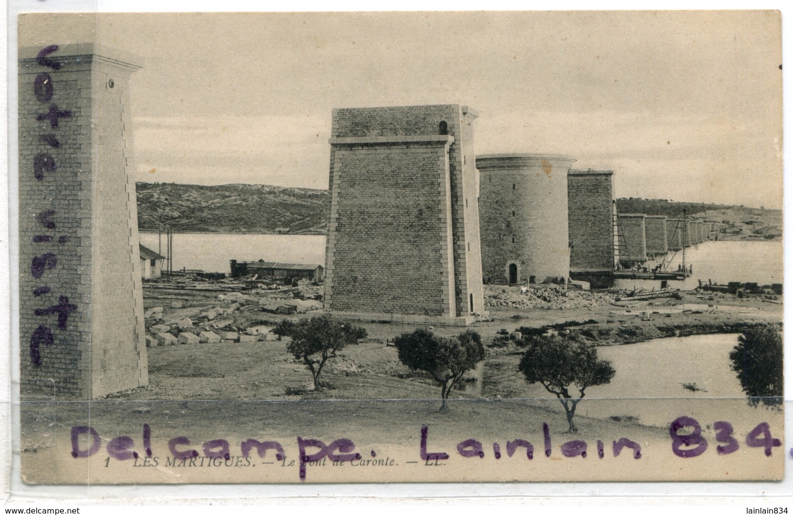 - Les MARTIGUES - ( B. Du R. ), Le Pont De Caronte, Pas Finit, Cliché Ancien, Peu Courante, Non écrite, Pli, Scans. - Martigues