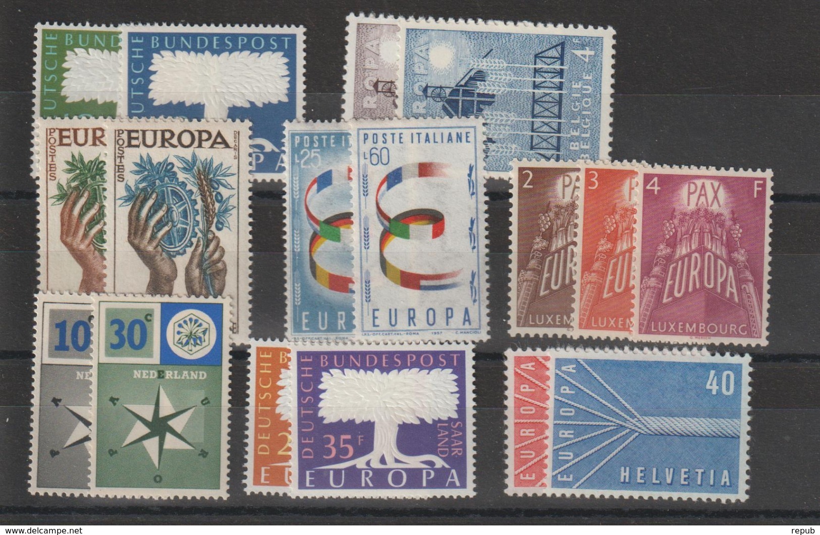 Europa Année Complète 1957 17 Val ** MNH - Full Years