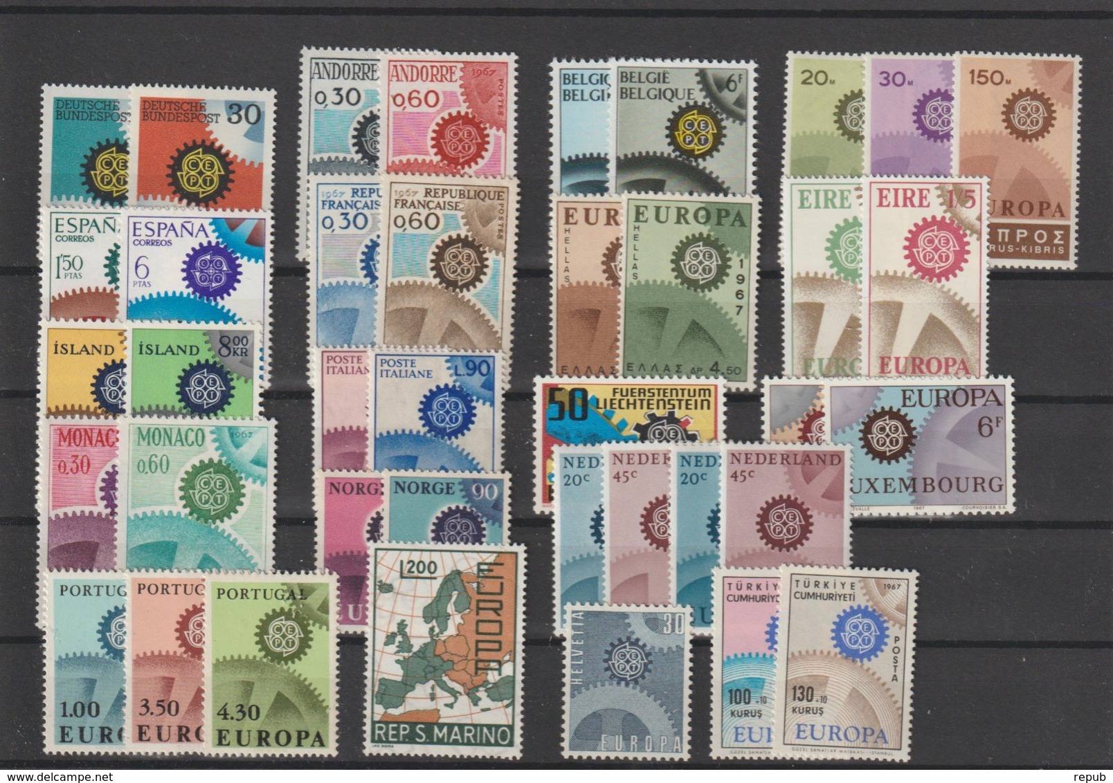 Europa Année Complète 1967 39 Val ** MNH - Años Completos