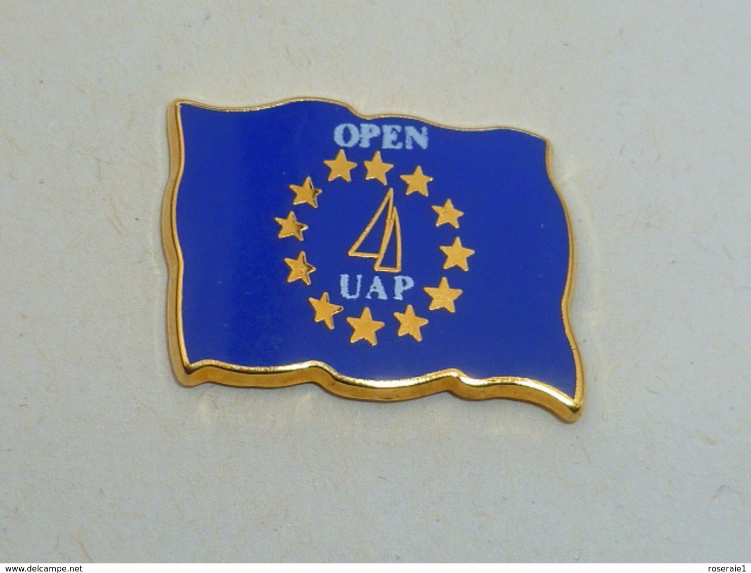 Pin's ASSURANCES UAP, OPEN VOILE, Signe STARPINS - Sailing, Yachting