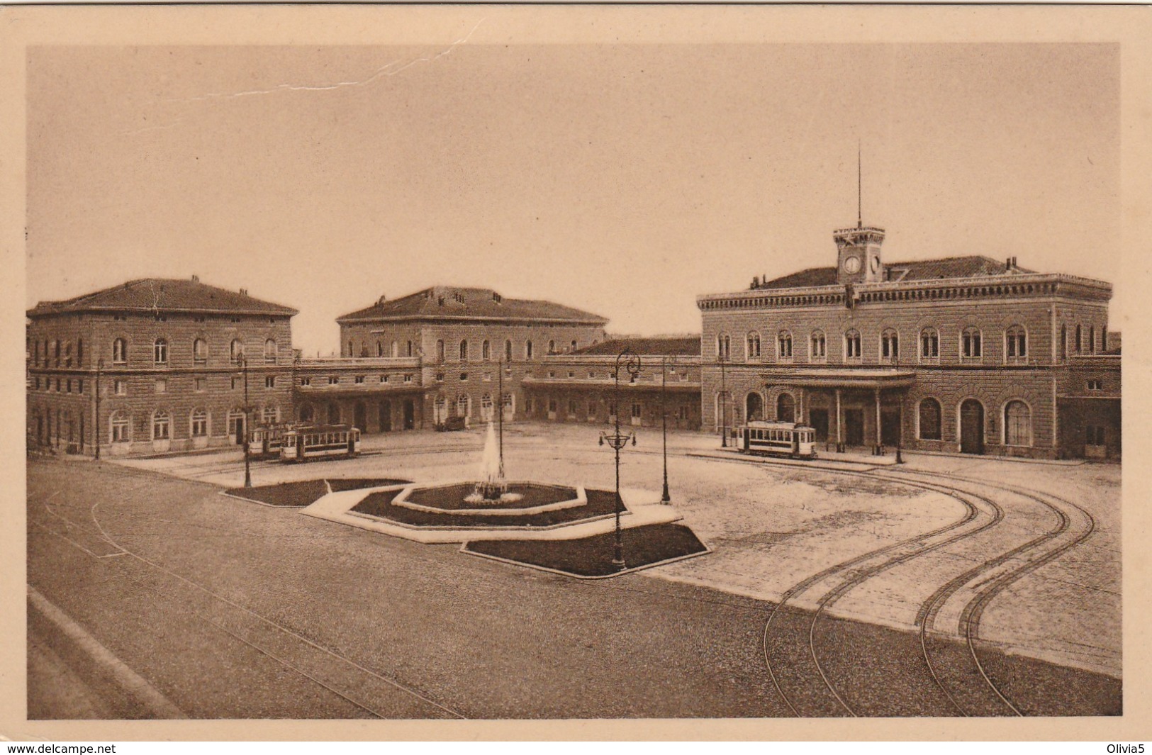 BOLOGNA - PIAZZALE STAZIONE FERROVIA - Bologna