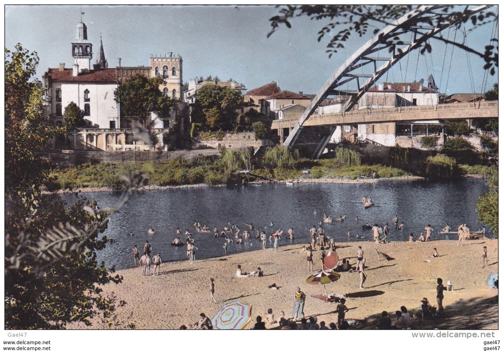 Cpsm Réf-JP-W-80 ( Dép-47 )   Panorama Sur CASTELMORON Sur LOT ,vue Sur La Plage Et L'Hôtel De Ville - Castelmoron