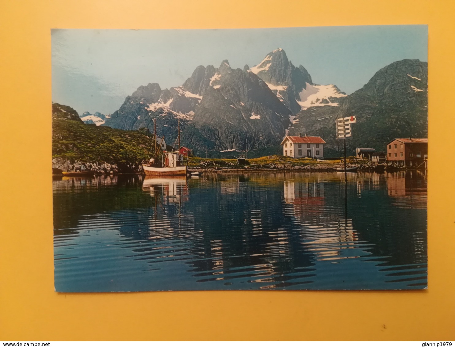 CARTOLINA POSTCARD NORVEGIA NORGE 1976 LAUKSUND VED RAFTSUNDET BOLLO NATALE CHRISTMAS OBLITERE' TRONDHEIM - Norvegia