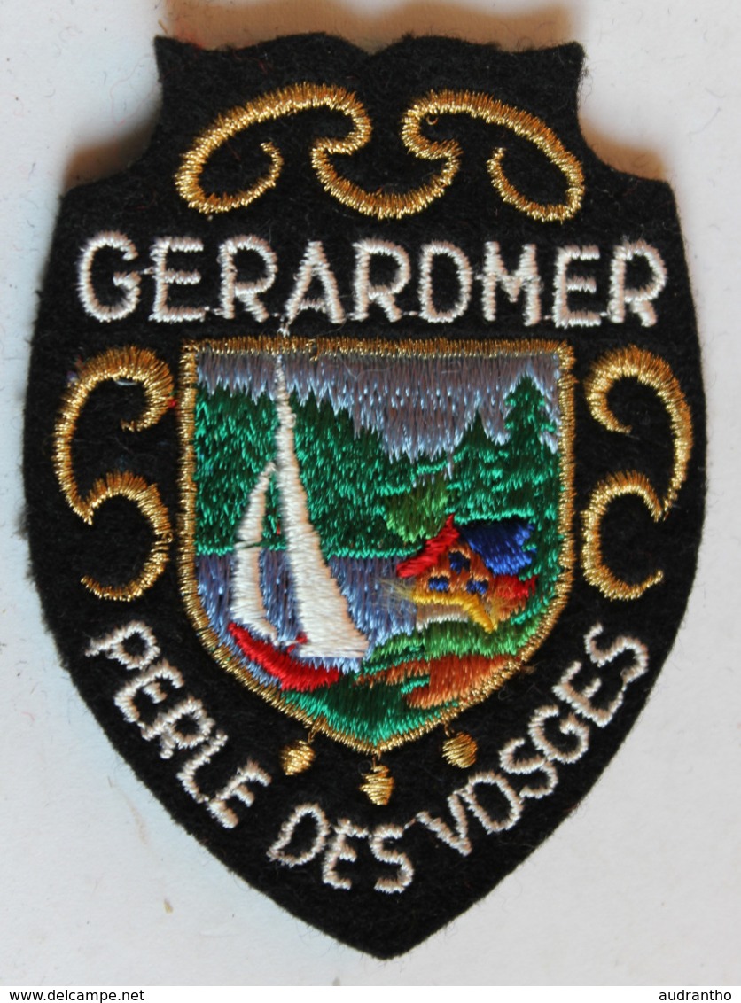 écusson Brodé Ancien Gérardmer Armoiries Blason - Scudetti In Tela