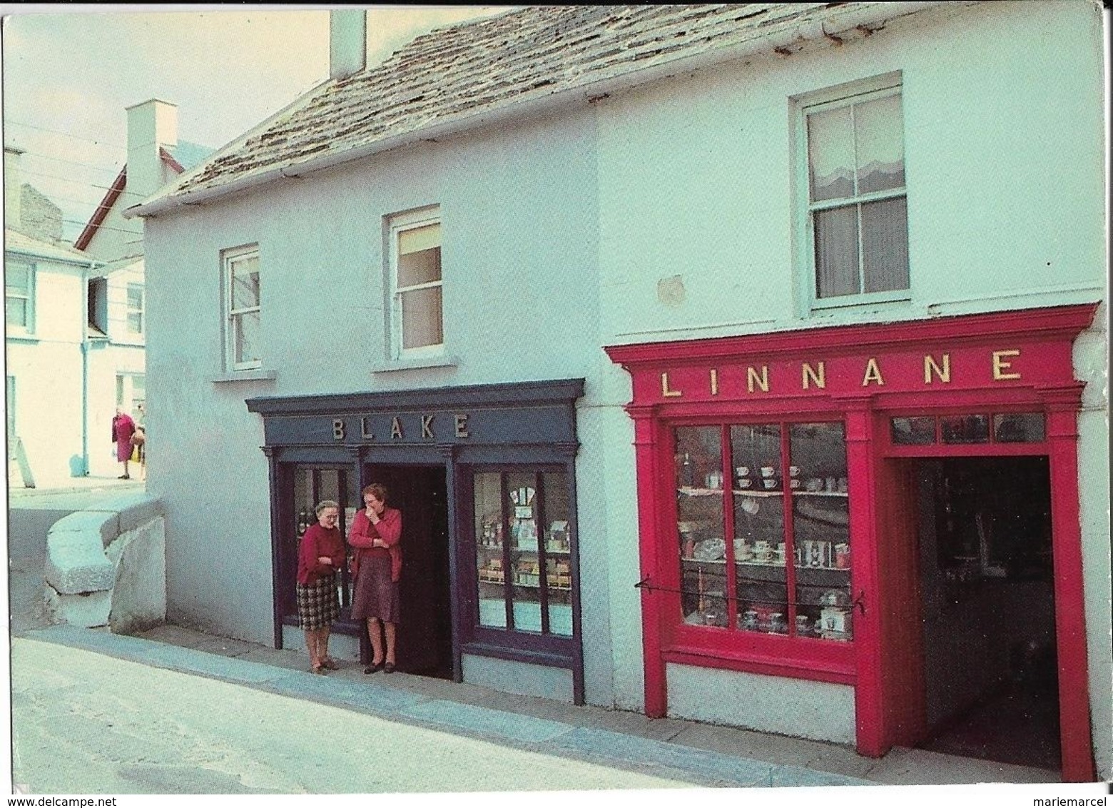 IRLANDE - ENNISTYMON CO. CLARE - Femmes Devant Le Magasin Blake - Linnane - CPSM Grand Format - Clare