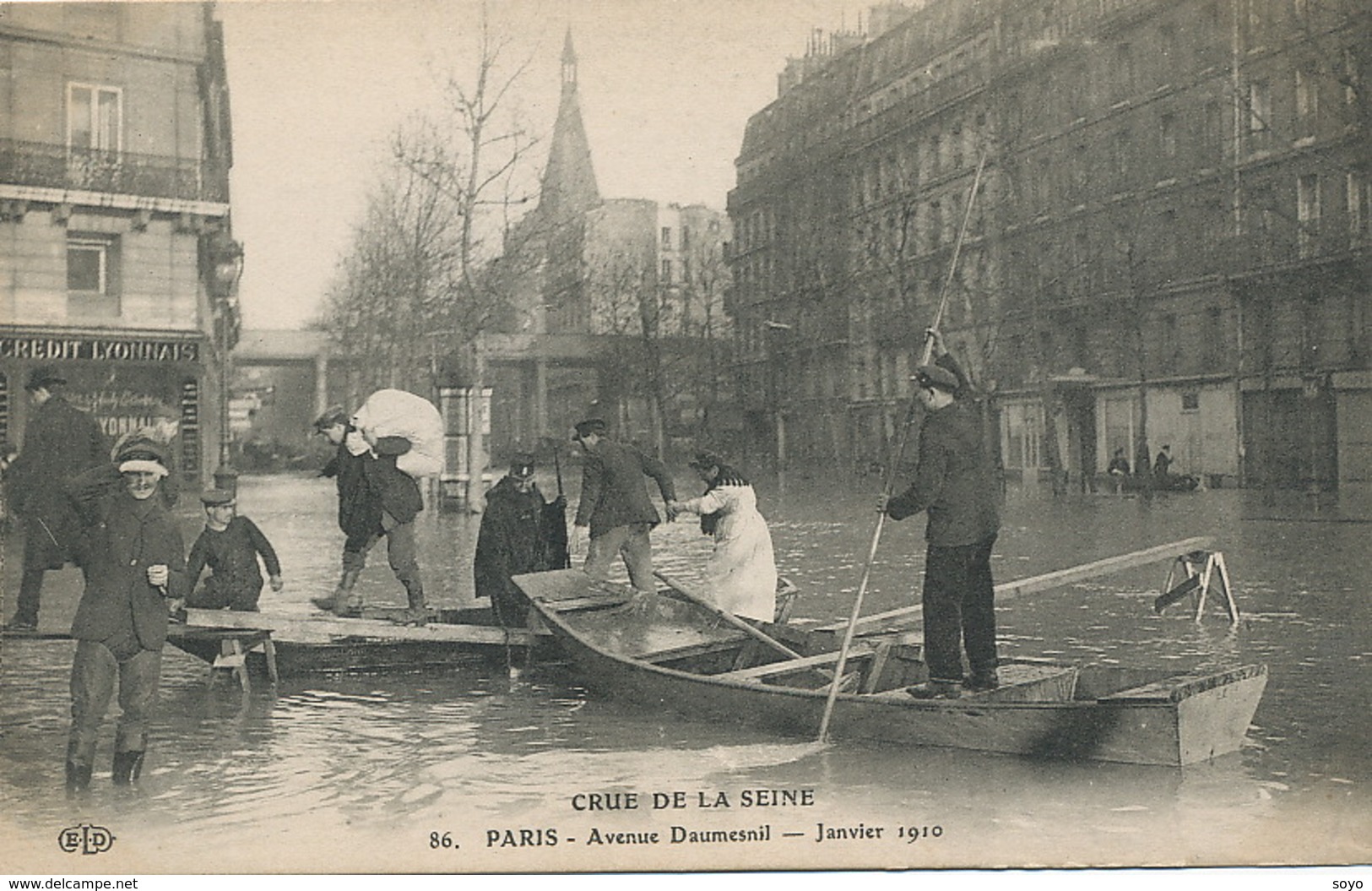 Transport En Barque Ferry Boat Crue De La Seine Avenue Daumesnil 1910 ELD . Credit Lyonnais - Ferries