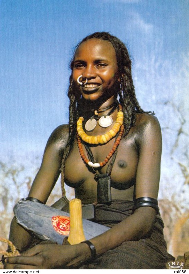 1 AK Tschad * République Du Tchad * Junge Frau - Tänzerin Aus Der Region Waddai - Akt Woman Nude * IRIS Karte Nr. 5446 * - Chad