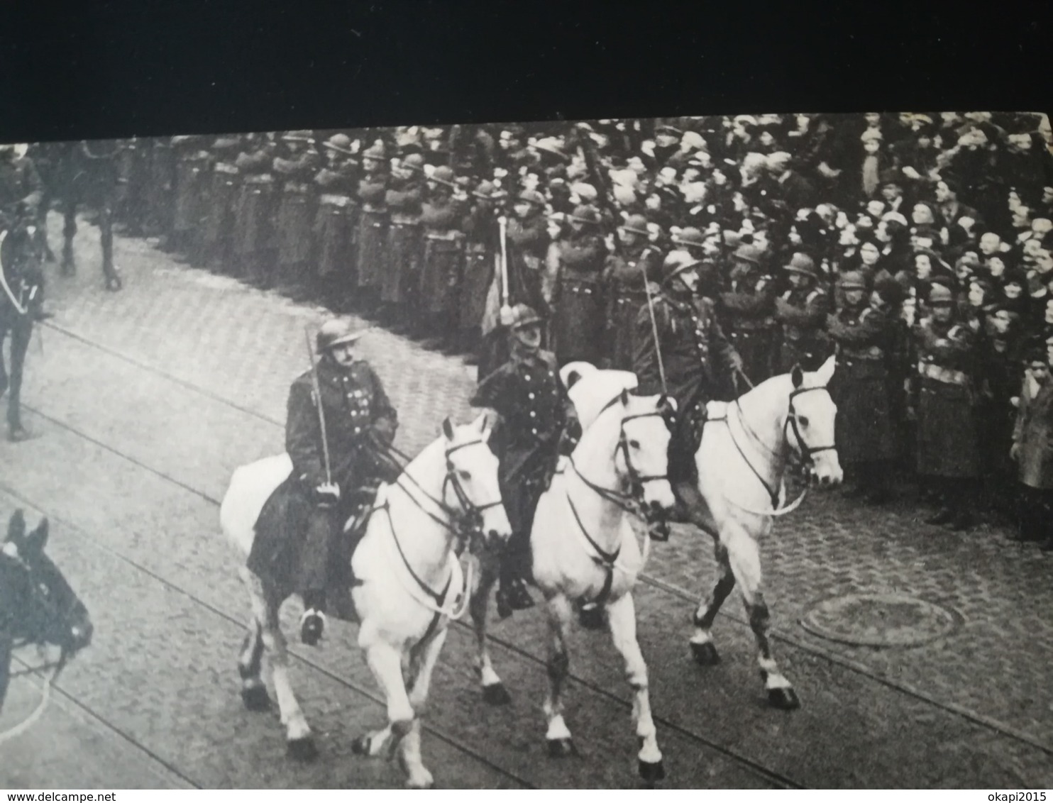 CALÈCHE ACCOMPAGNÉE DE CAVALIERS FOULE BELGIQUE CARTE - PHOTO CARTE POSTALE  À DOS NON DIVISÉ CPA + 2 CP FUNÉRAILLES ROI