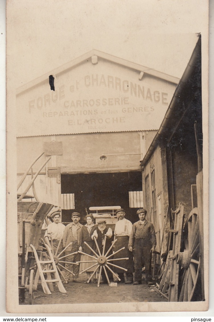 FORGE Et CHARRONNAGE  - E. LAROCHE à ST BAUZIRE  (Haute Loire Ou Puy De Dome)   Carte Photo - Artisanat