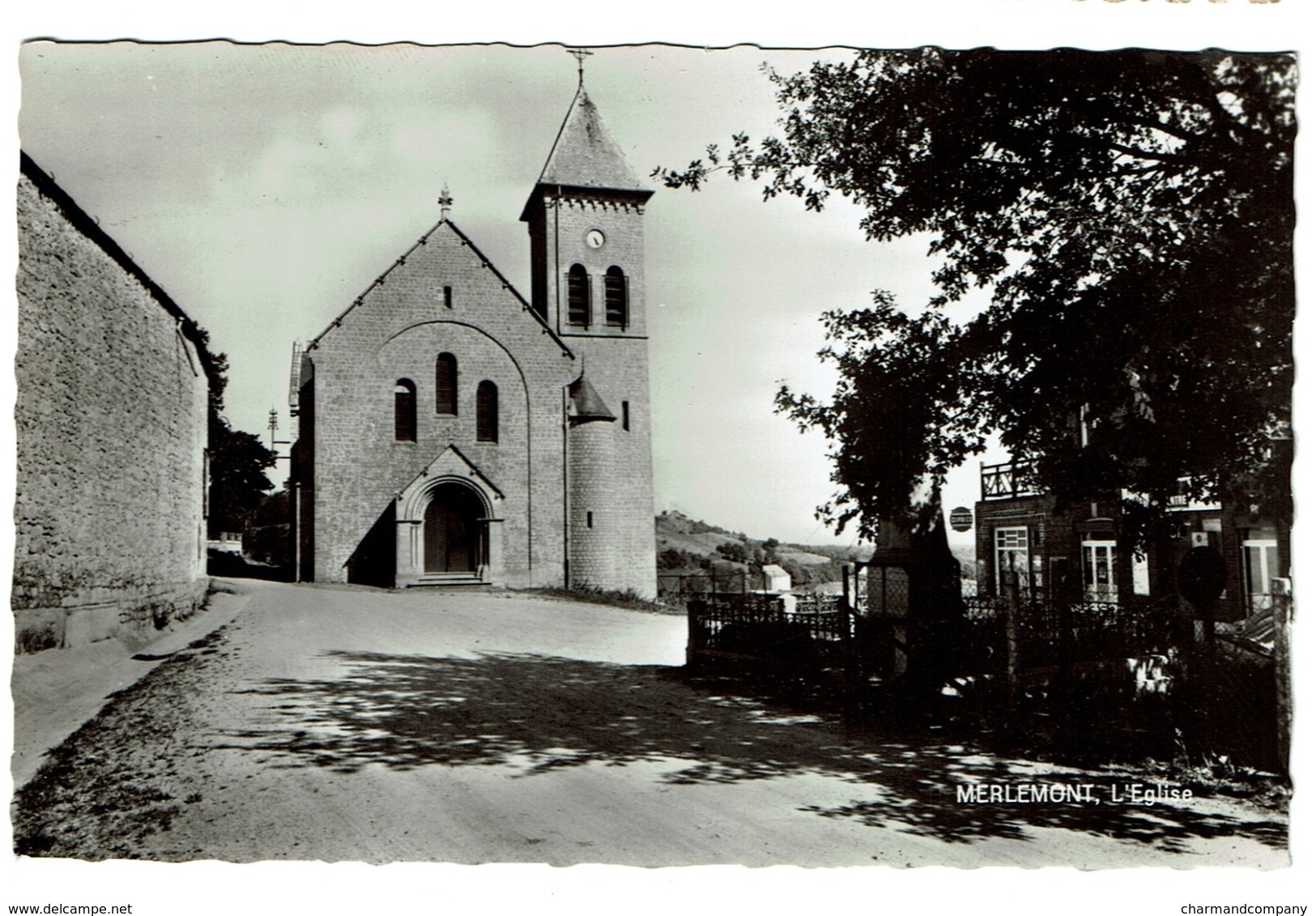 Merlemont - L'Eglise - Edit. Café-Epicerie Cauchie à Merlemont - 2 Scans - Philippeville