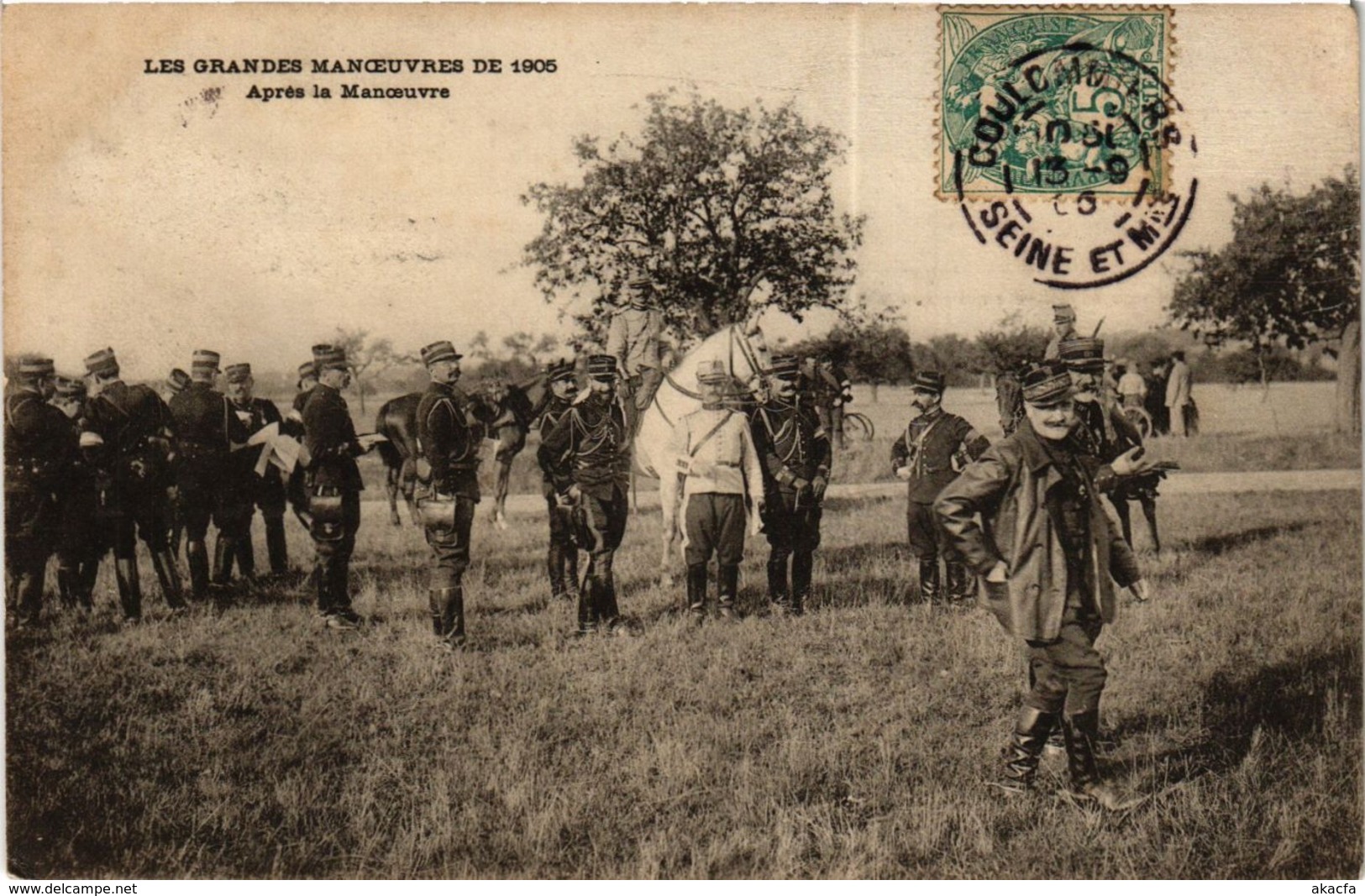 CPA MILITAIRE Les Grandes Manoeuvres, Apres La Manoeuvre (316647) - Manoeuvres