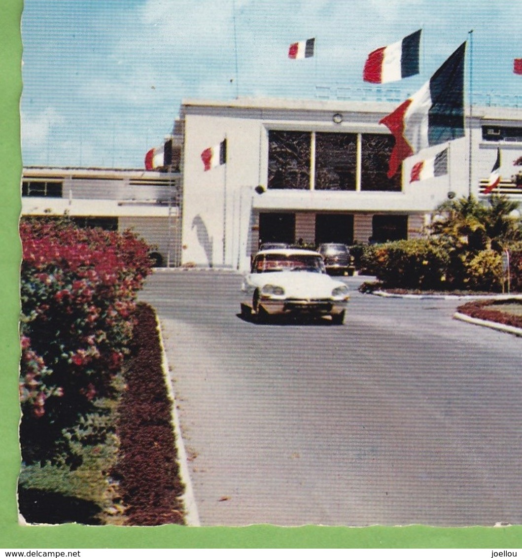 Belle CPSM GUADELOUPE Raizet Airport Aéroport Voiture Citroen DS - Autres & Non Classés