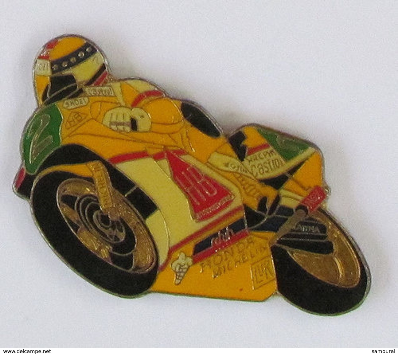 1 Pin's COURSE DE MOTOS - Motorfietsen