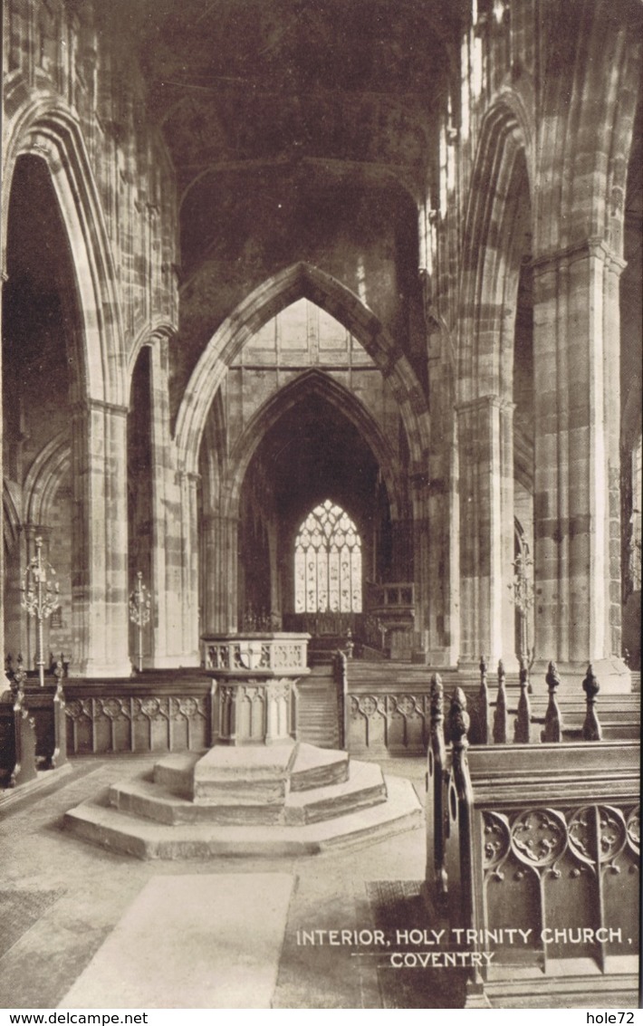 Coventry - Holy Trinity Church - Interior - Coventry