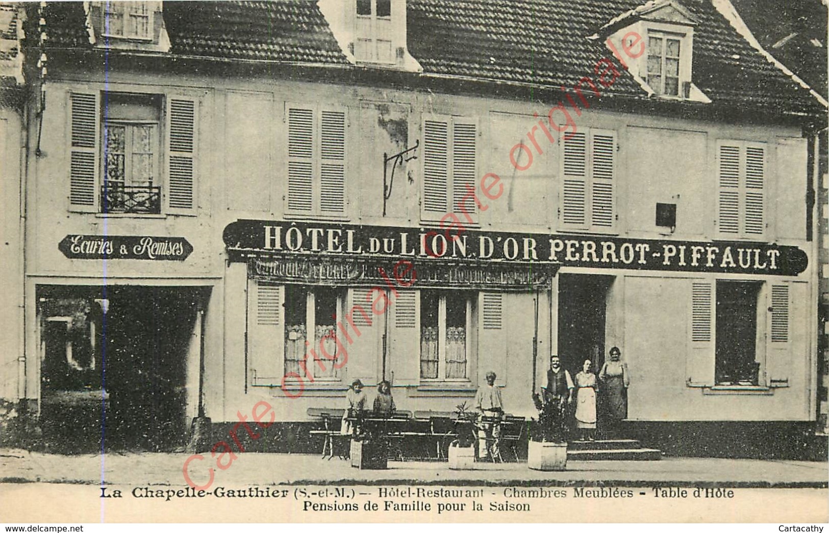 77.  LA CHAPELLE GAUTHIER .  Hôtel Restaurant Du LION D'OR .  PERROT PIFFAUT .  CPA Animée . - Sonstige & Ohne Zuordnung