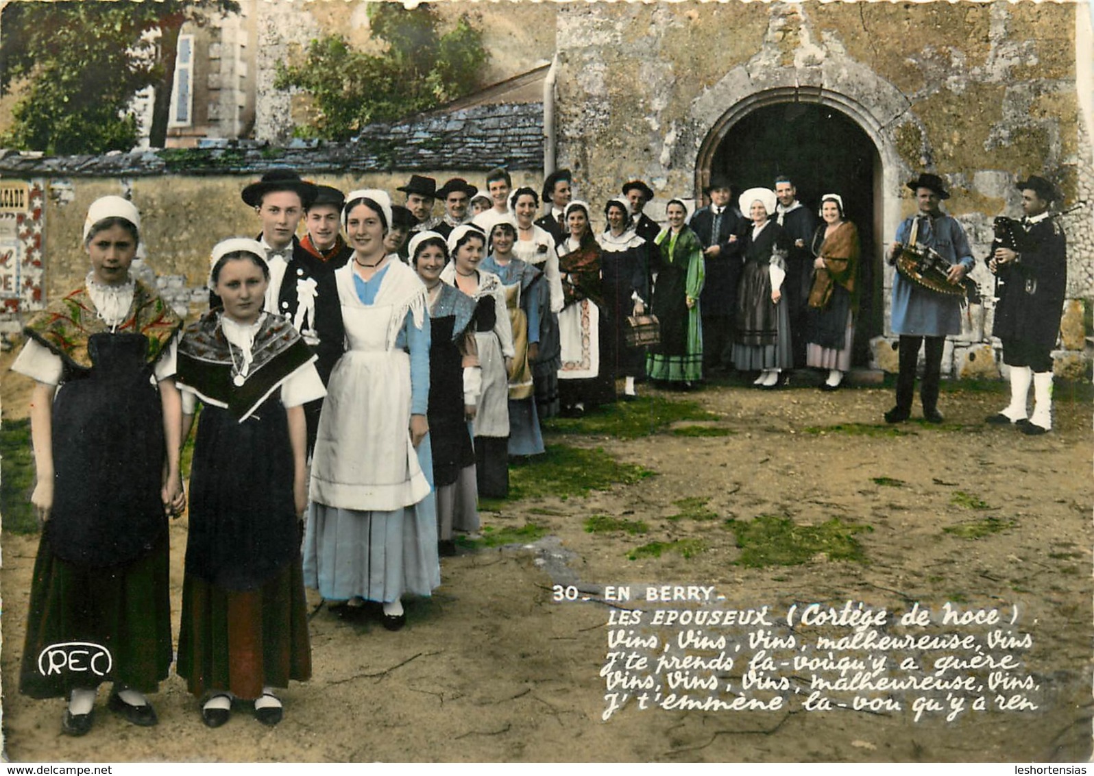 EN BERRY LES EPOUSEUX  CORTEGE DE NOCE - Noces