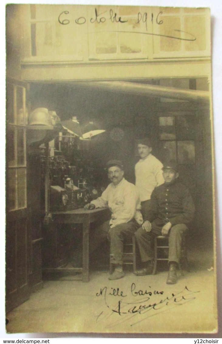 CPA PHOTO OCTOBRE 1916 CASQUES DE SAPEURS POMPIERS CENTRAL TELEPHONIQUE ? SOLDATS - Weltkrieg 1914-18