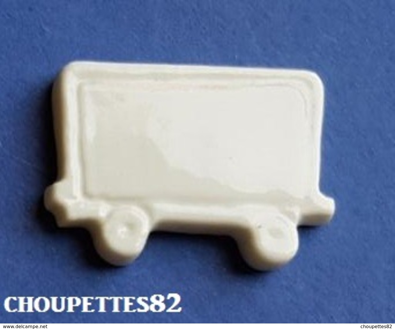 Fèves Fève Train /wagon Blanc Plate *655* - Autres & Non Classés