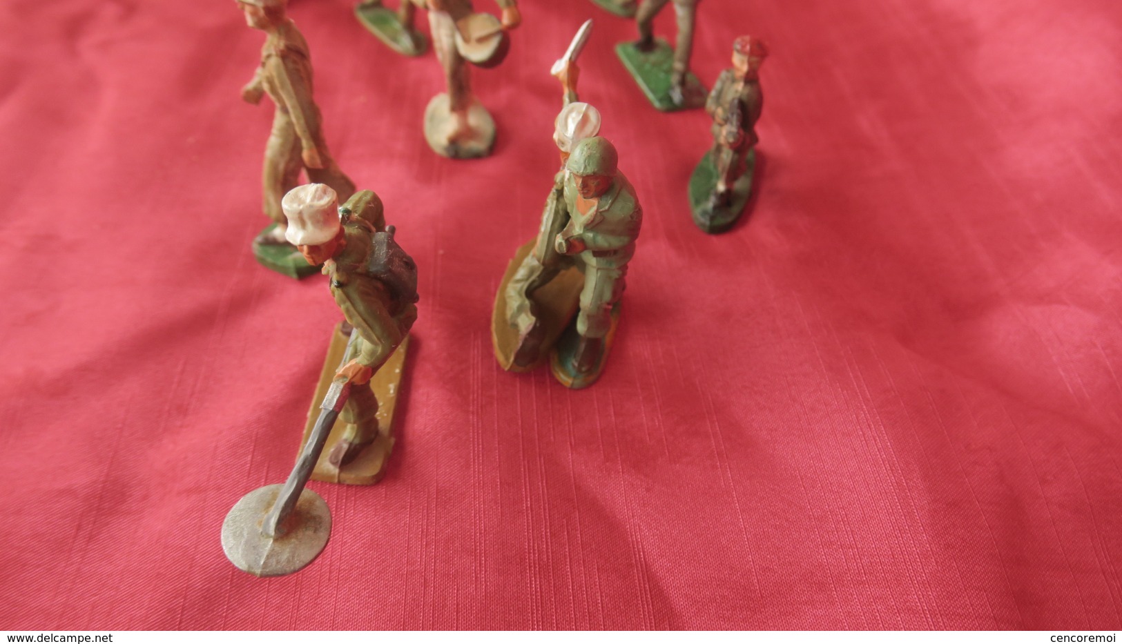 ancien jouet lot de 17 soldats en plastique Starlux