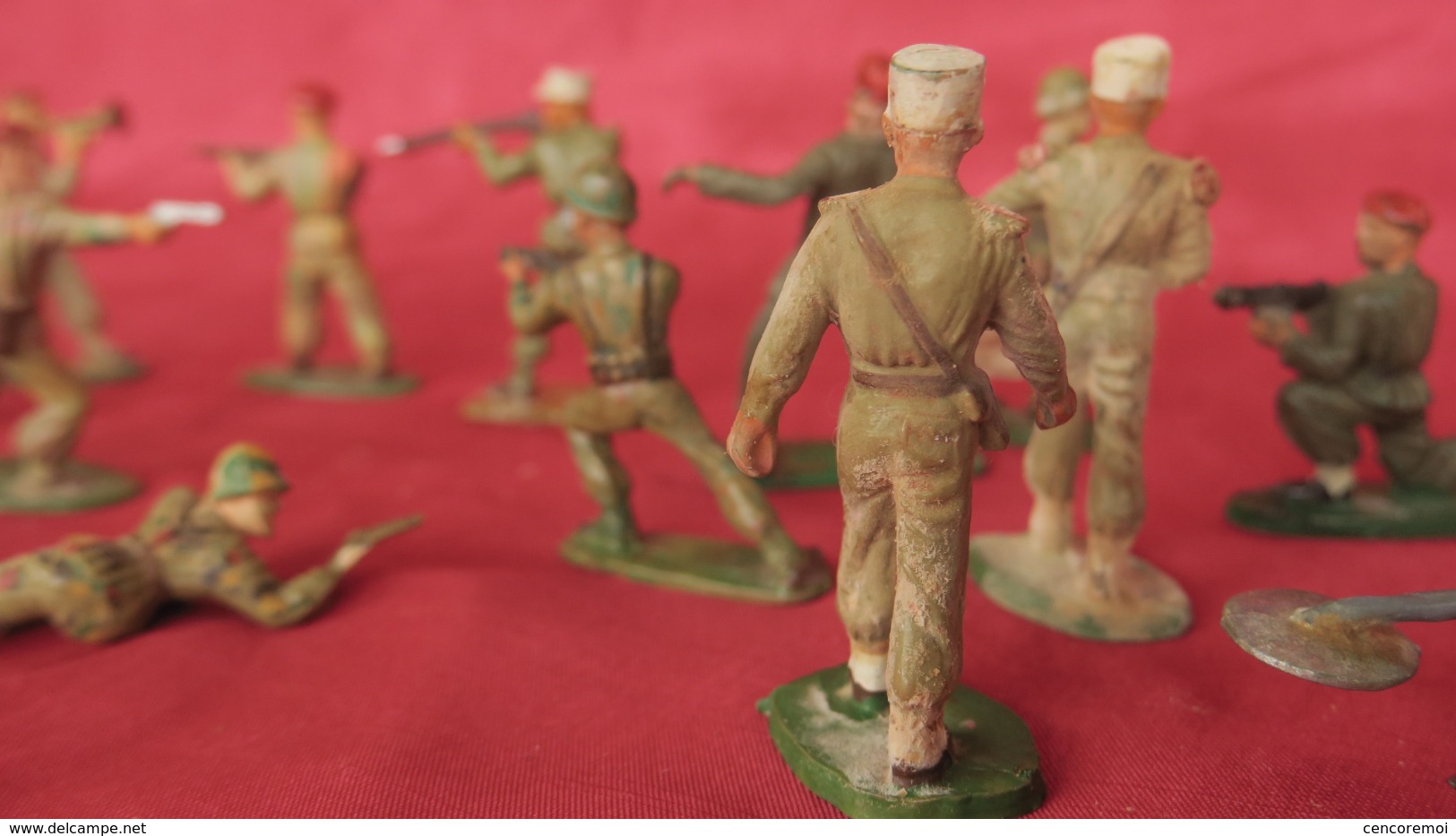 ancien jouet lot de 17 soldats en plastique Starlux