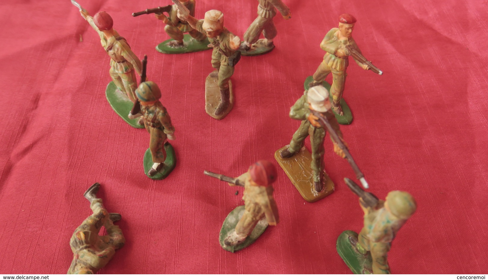 ancien jouet lot de 17 soldats en plastique Starlux