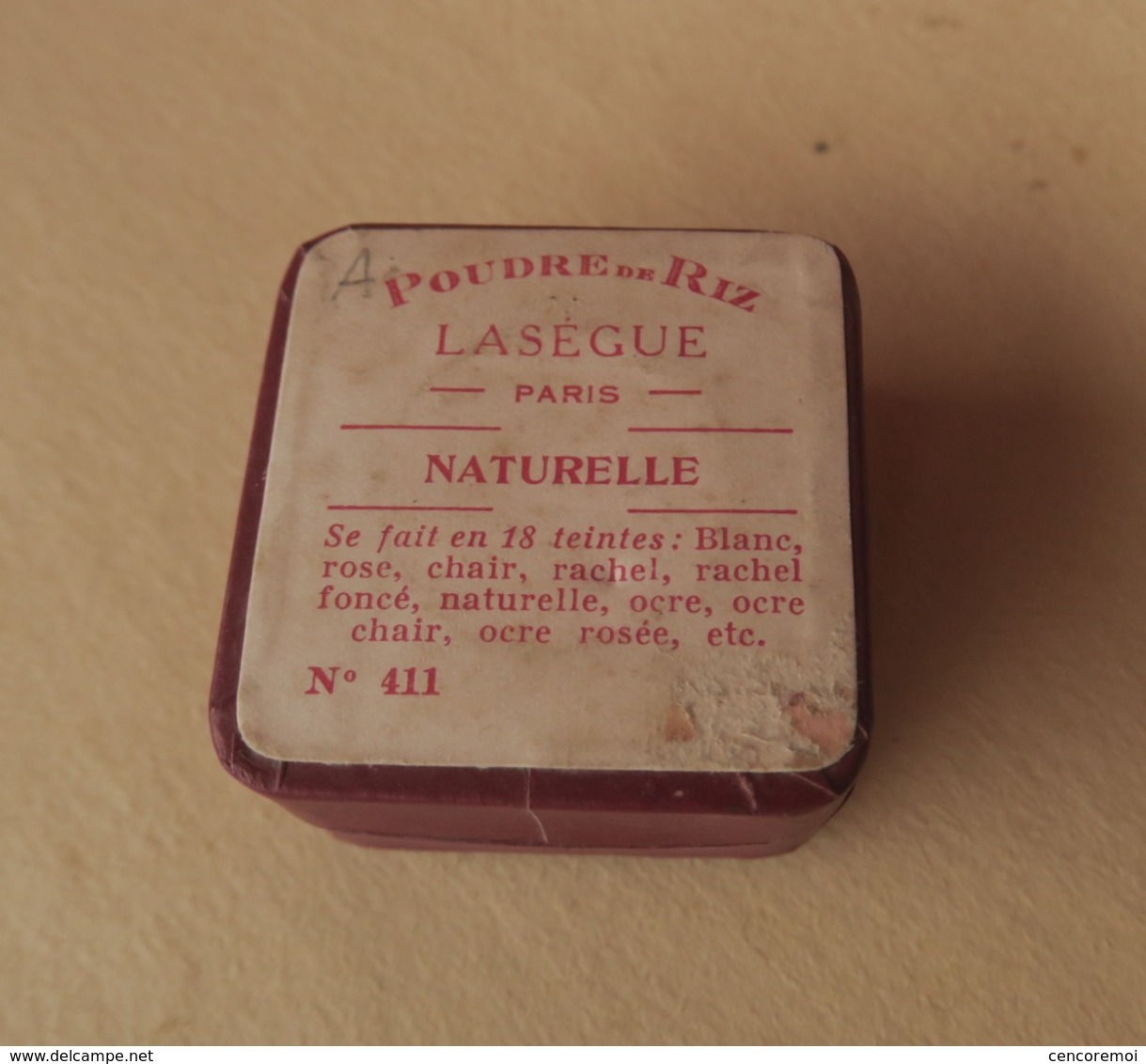 Boite à poudre ancienne de collection, Lasègue, Paris, poudre de riz Naturelle n° 411, parfumerie Française