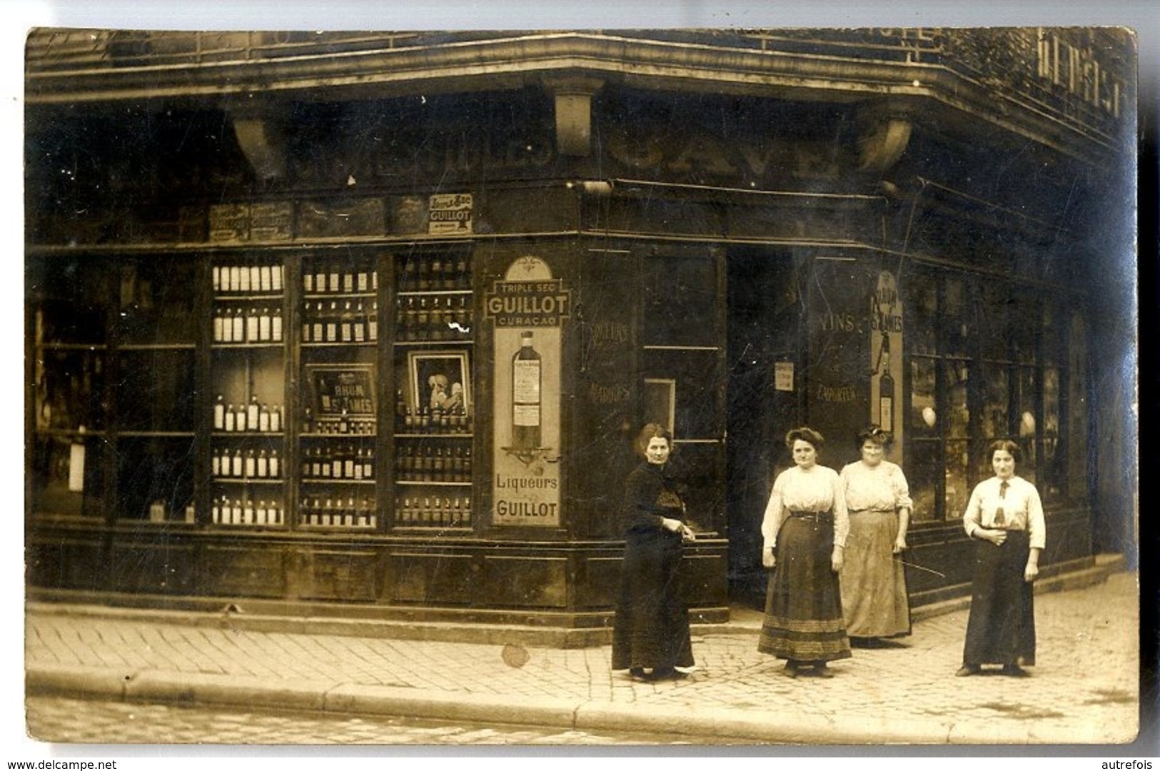 33  BORDEAUX BASTIDE  DEVANTURE DE MAGASIN  -  CARTE PHOTO VERS 1910 - Bordeaux