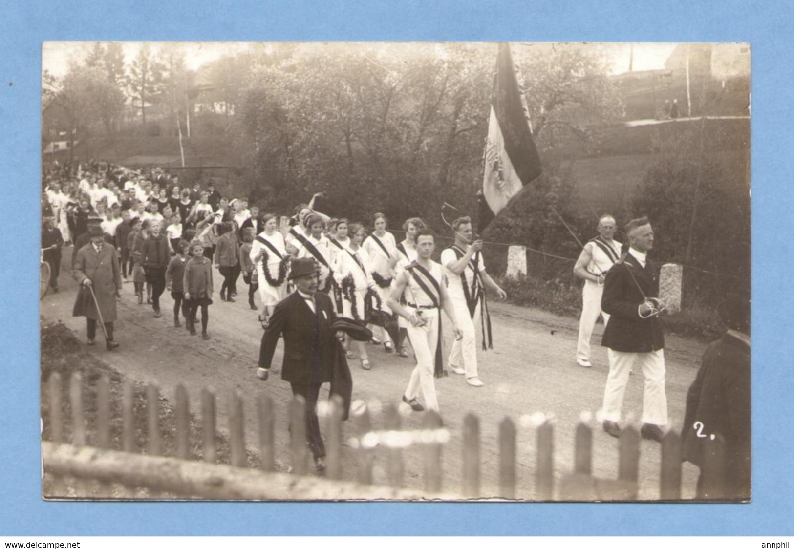 9495 Germany (?) 1928 Athletes With A Flag, Children. And Etc.  Original Photo Pc - Da Identificare