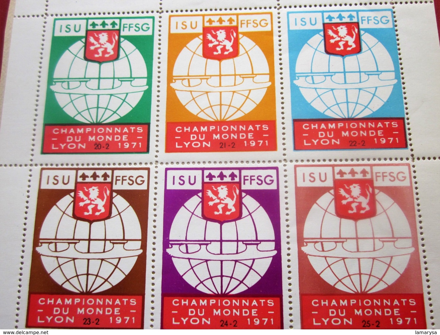 1971 FEUILLE De 9 VIGNETTES +1 Timbre CHAMPIONNAT DU MONDE DE PATINAGE SUR GLACE  Erinnophilie  Sports Europe  France - Deportes