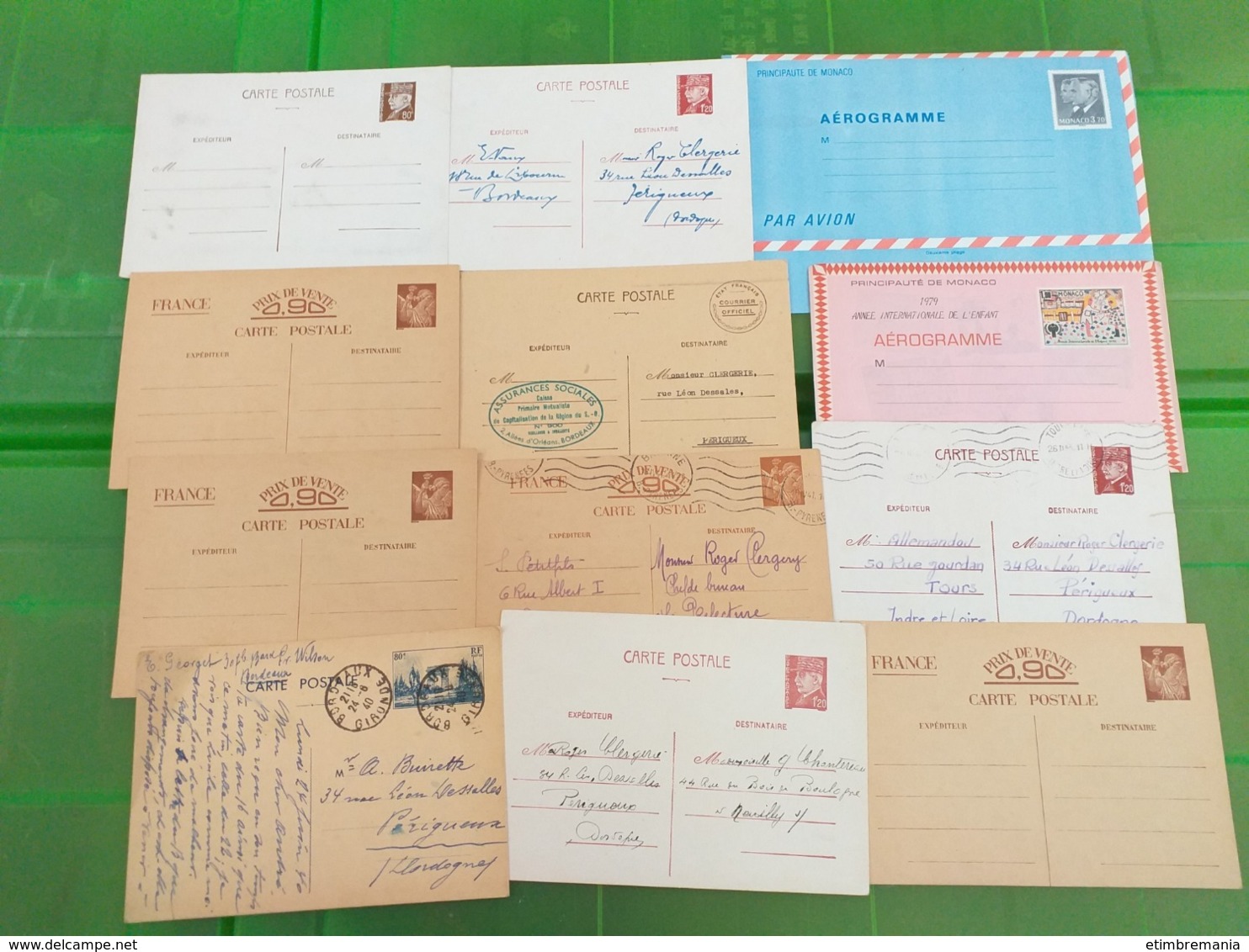 LOT N° 1069  MONDE une archive de plus de 270 lettres