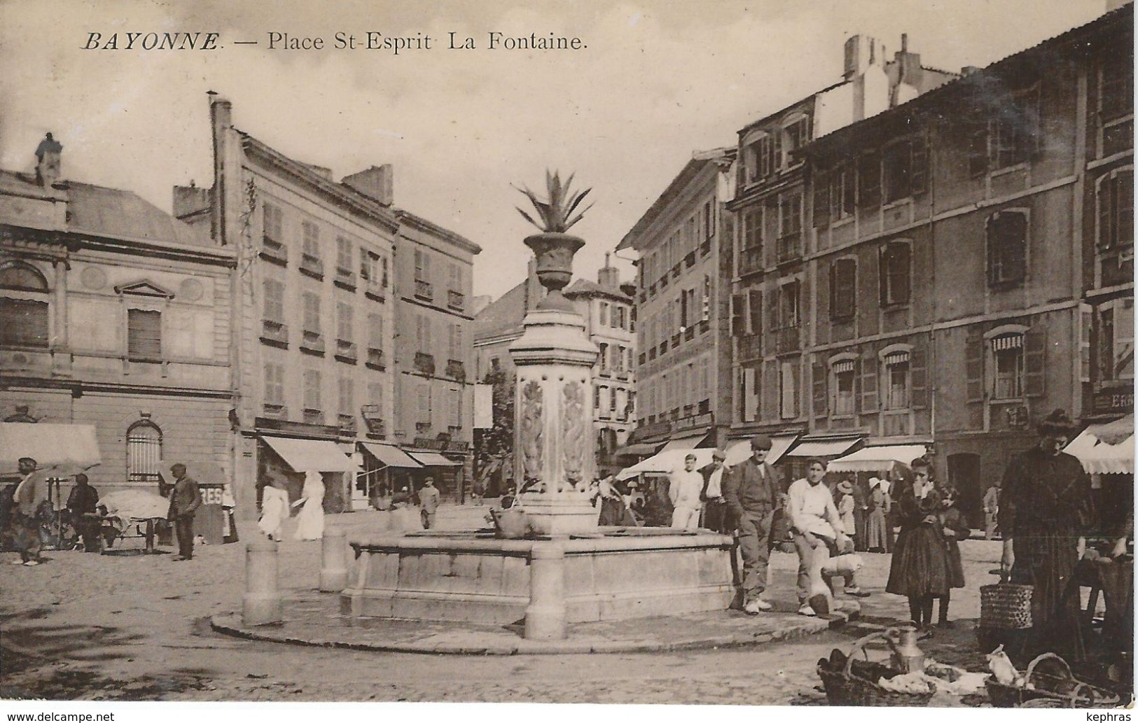 BAYONNE : Place St-Esprit - La Fontaine - TRES RARE VARIANTE - Cachet De La Poste 1914 - Bayonne