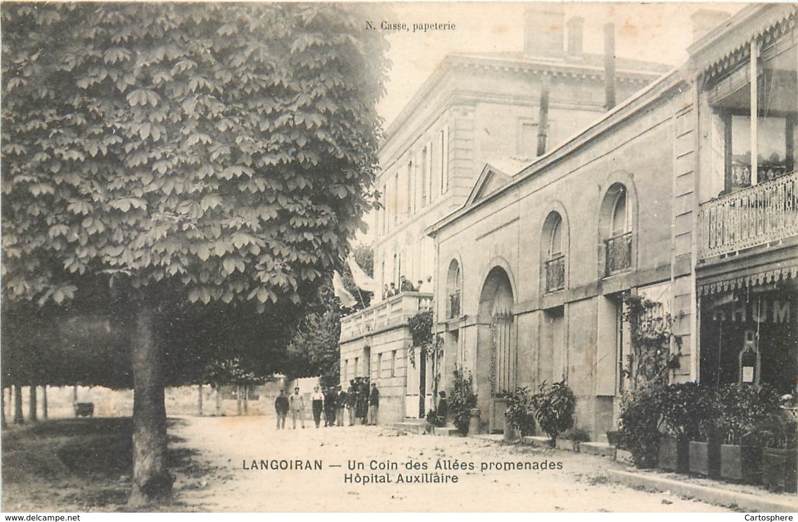 CPA 33 Gironde Langoiran Un Coin Des Allées Promenade Hopital Auxiliaire Militaria - Autres & Non Classés