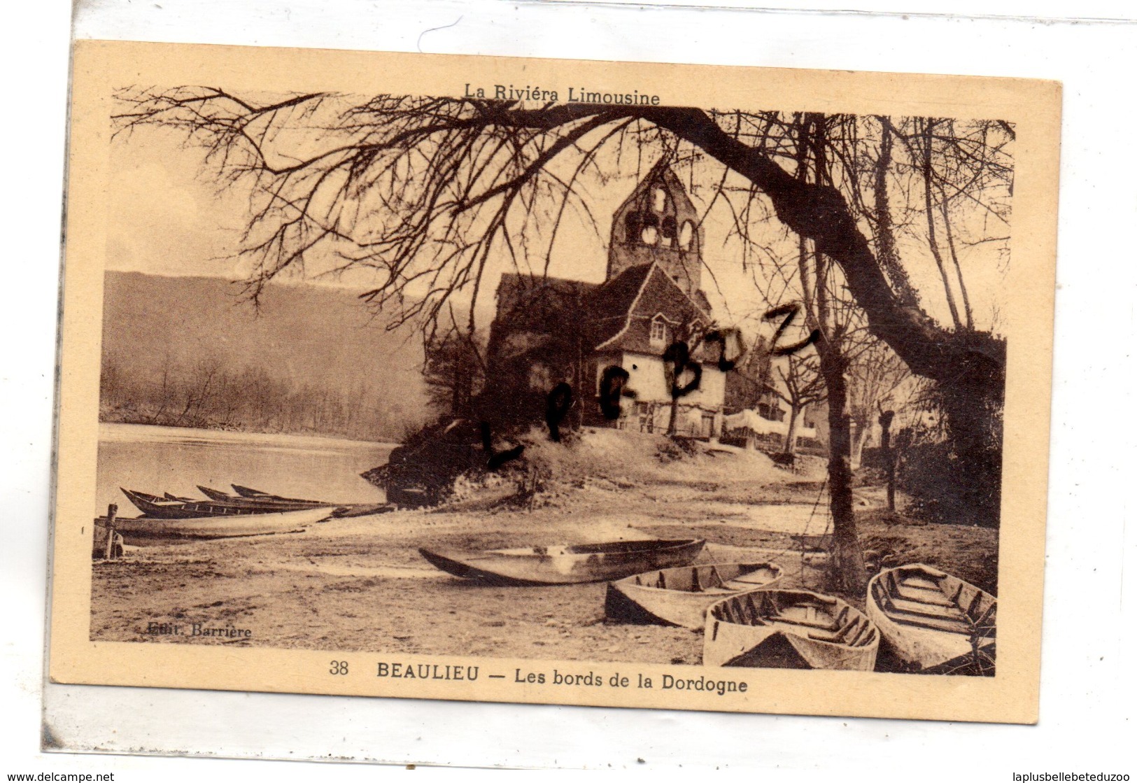 CPA - 19 - BEAULIEU SUR DORDOGNE - Les Bords De La Dordogne - Eglise - Pas Courante - Autres & Non Classés