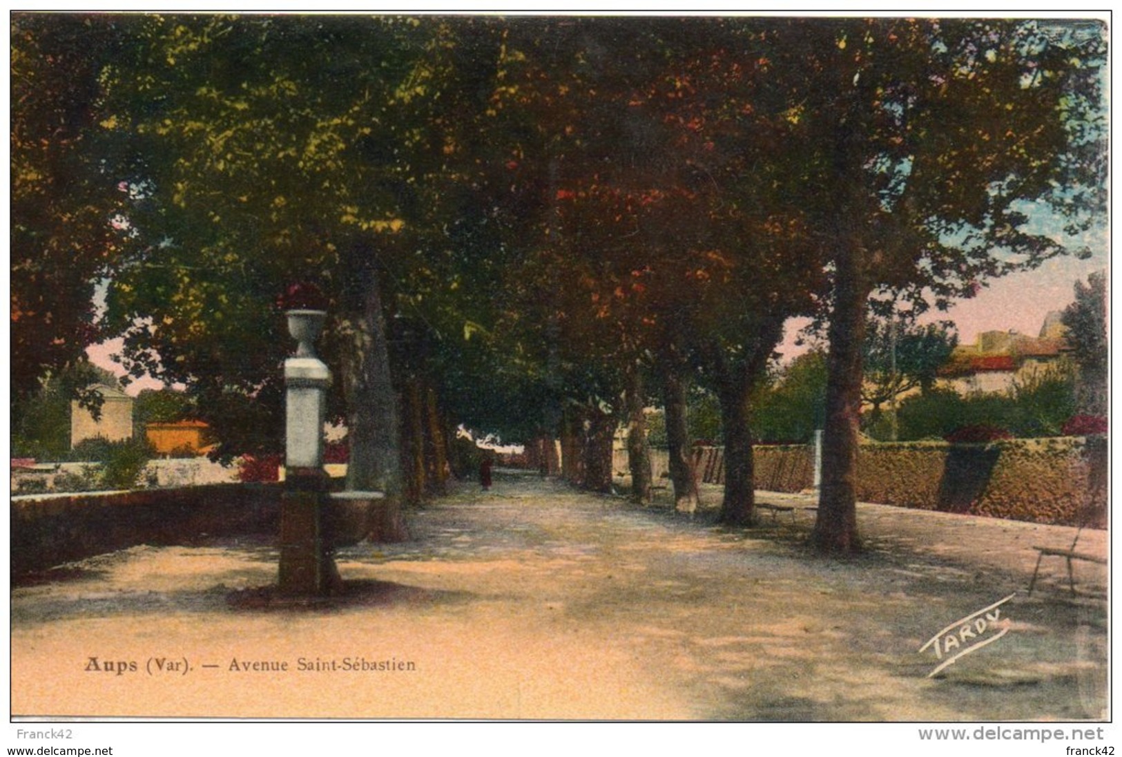 83. Aups. Avenue Saint Sebastien - Aups