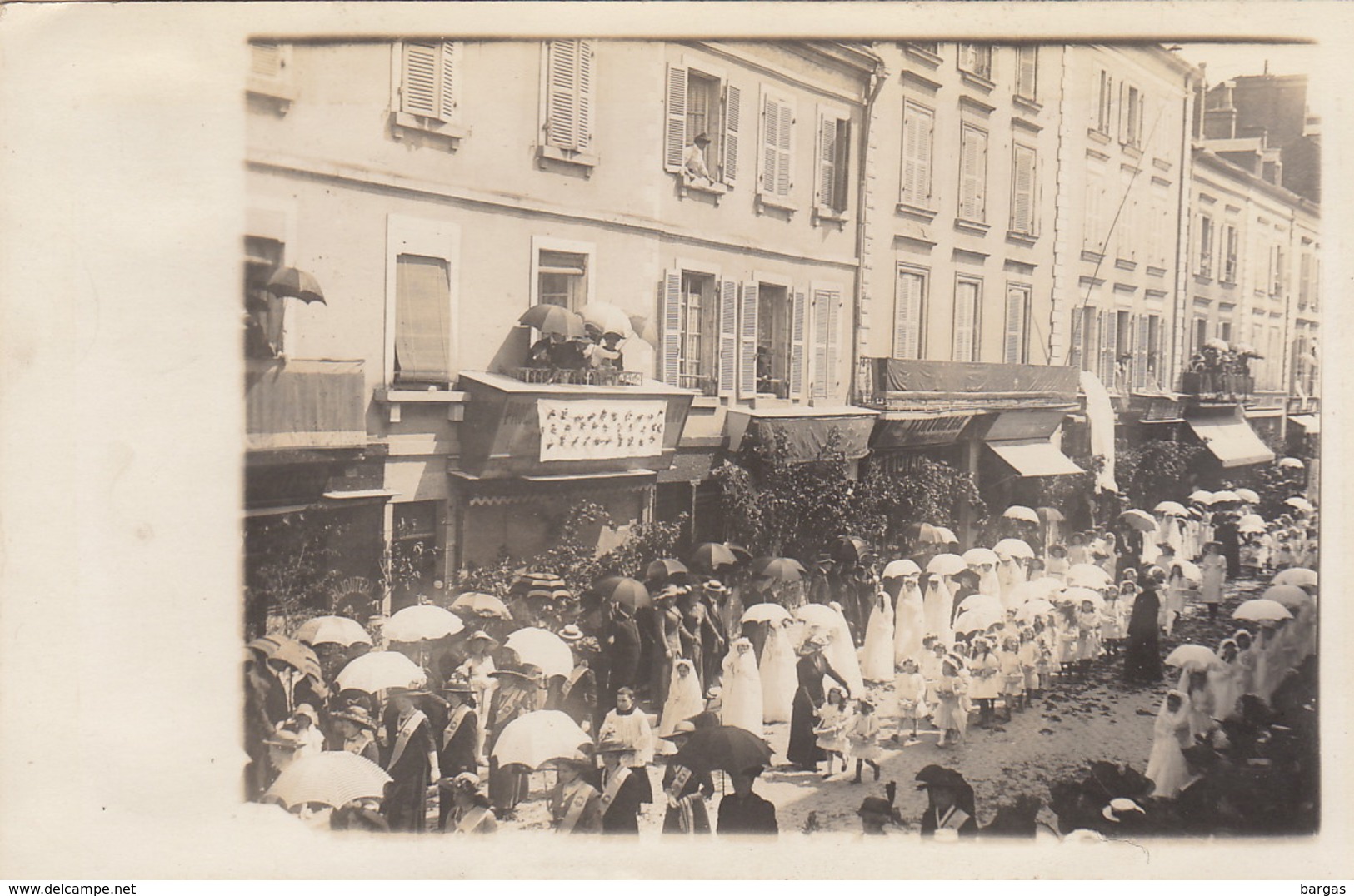 Photo Carte Postale Laval Mayenne Fête Dieu Mai 1913 - Laval