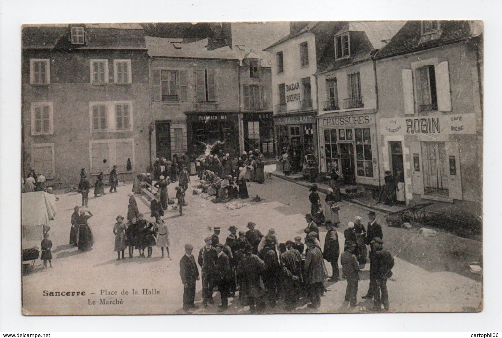 - CPA SANCERRE (18) - Place De La Halle 1917 - Le Marché (belle Animation) - - Sancerre