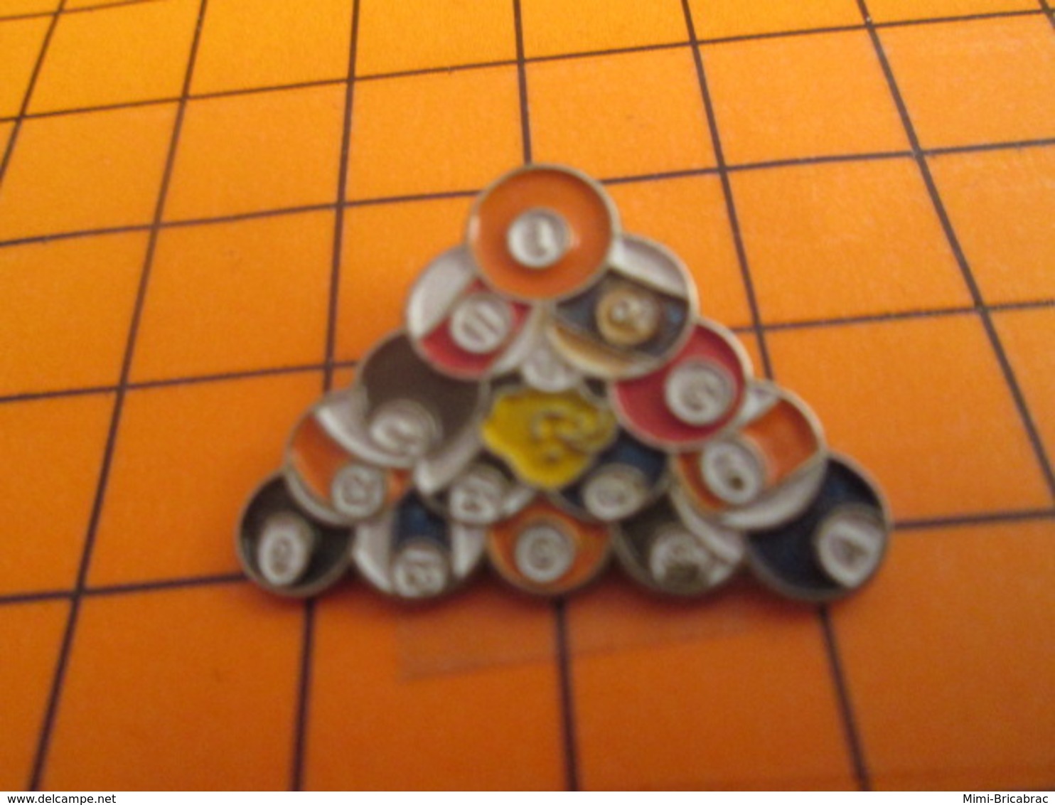 919 Pins Pin's  / Rare & Belle Qualité / THEME SPORTS / BOULES DE BILLARD AMERICAIN - Biljart