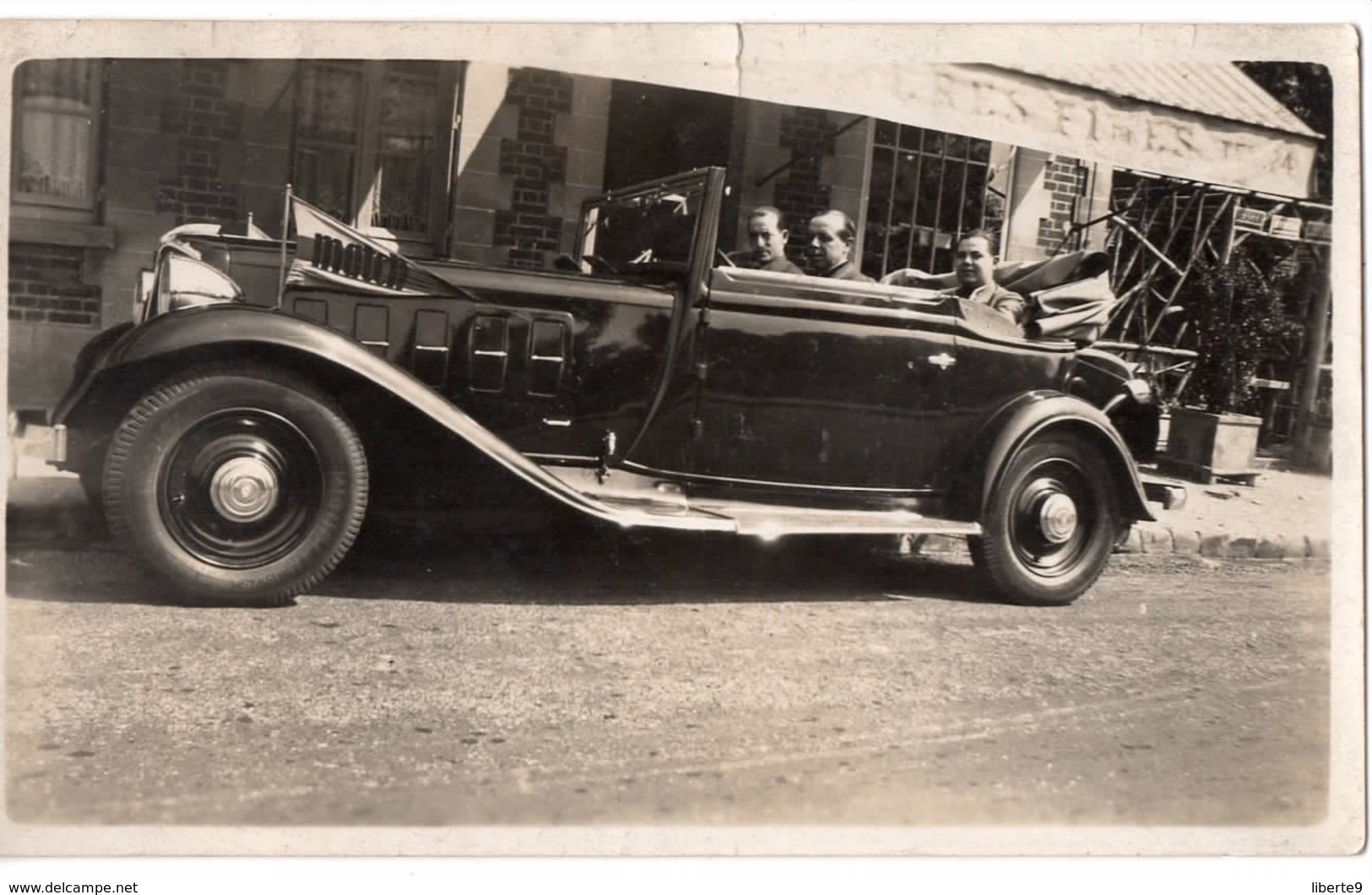 Automobile C.1930 Cabriolet Grand Luxe Fanion MATCH Photo - Coches