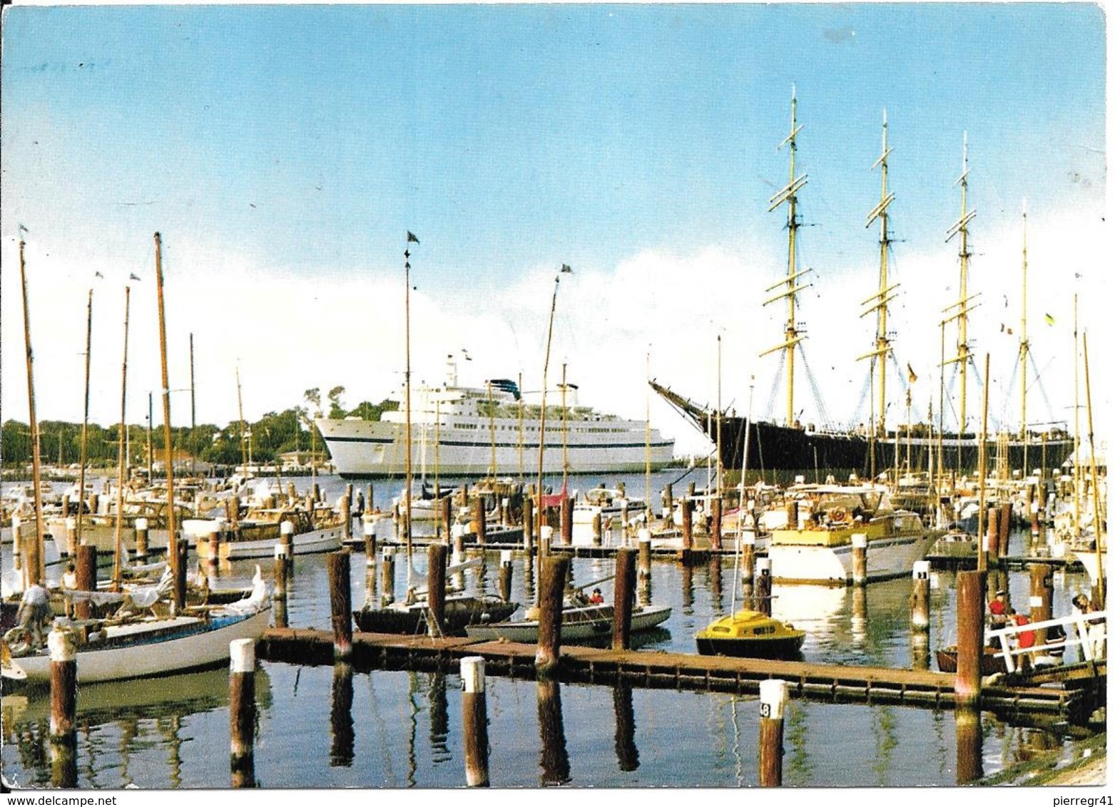 CPA-1970-ALLEMAGNE-SCHLESWIG-HOLSTEIN-TRAVEMUNDE_PORT -au Fond FERRY-Stenna Lines ??-TBE - Laboe