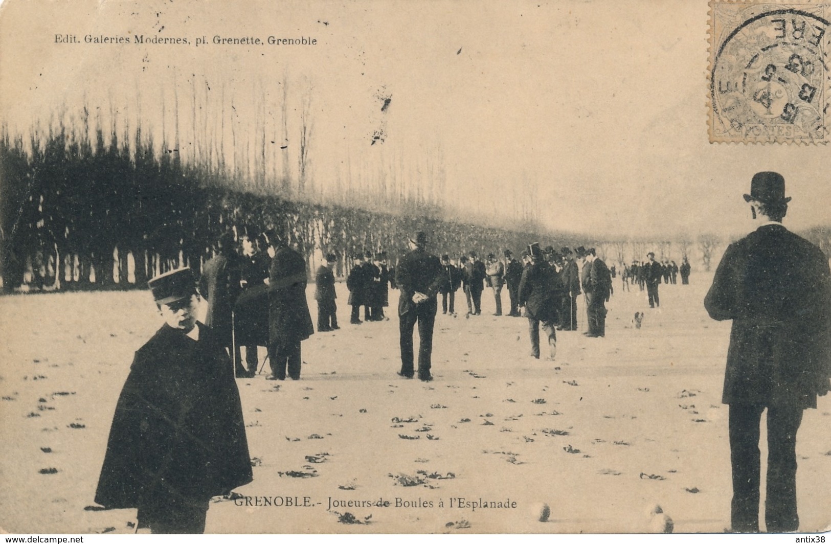 N74 - 38 - GRENOBLE - Isère - Joueurs De Boules à L'Esplanade - Grenoble