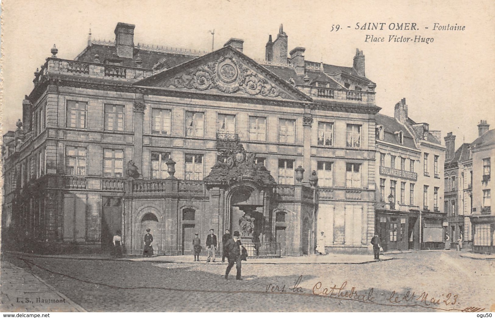 Saint Omer (62) - Fontaine Place Victor Hugo - Saint Omer