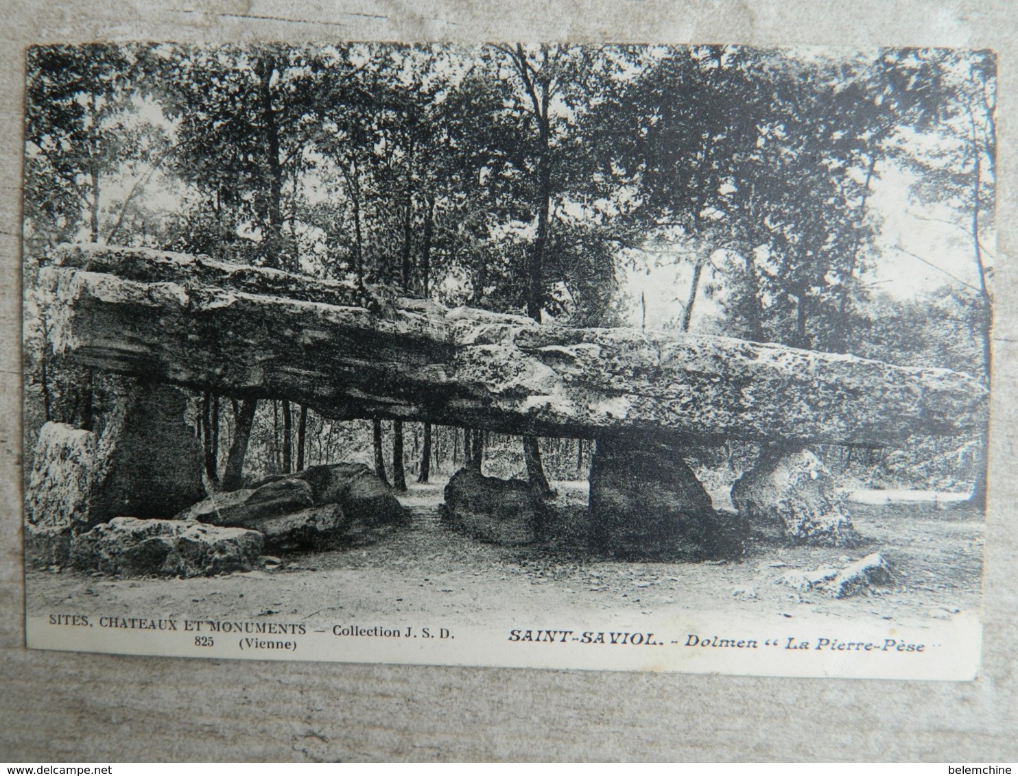 SAINT SAVIOL    DOLMEN " LA PIERRE PESE " - Sonstige & Ohne Zuordnung