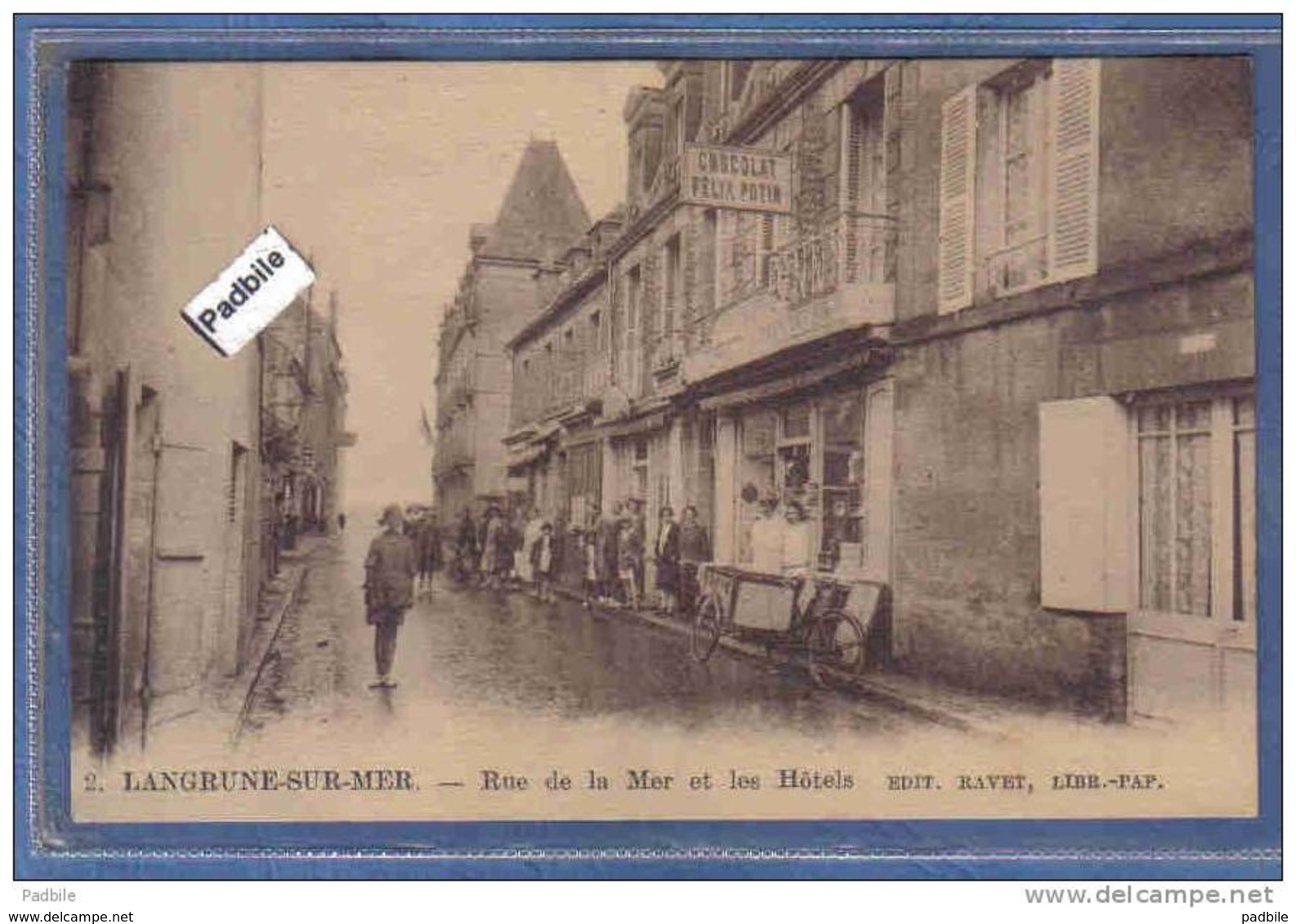 Carte Postale 14. Langrune-sur-mer  Rue De La Mer Et Les Hotels Félix Potin  Trés Beau Plan - Autres & Non Classés